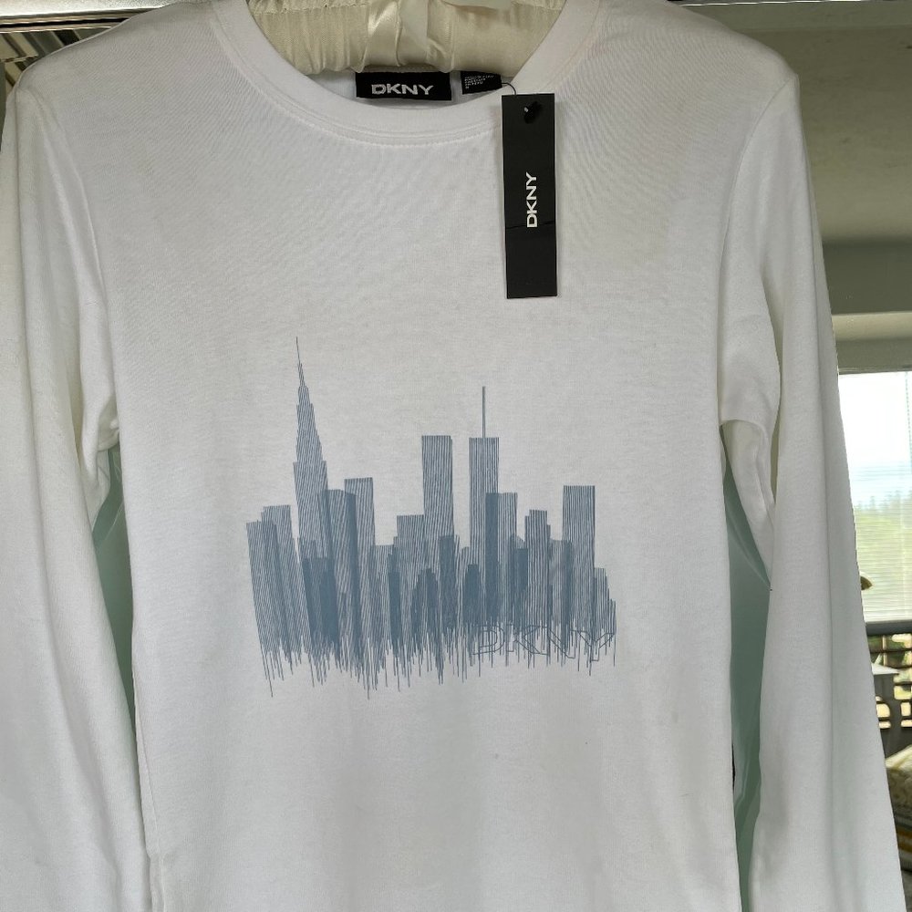 DKNY Vintage T Size M